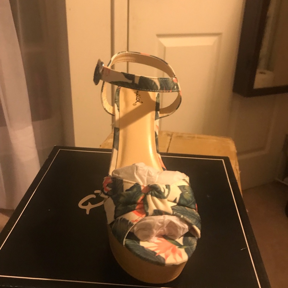 Wedges - Picture 2 of 4